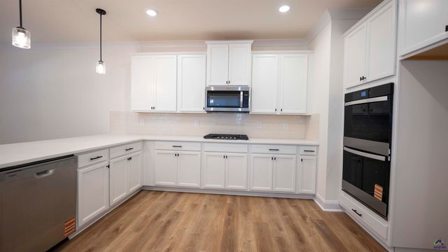 311 Garnet Drive, Bonaire, GA 31005