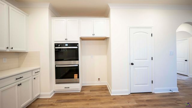 311 Garnet Drive, Bonaire, GA 31005