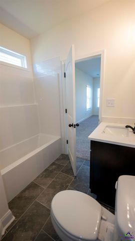 311 Garnet Drive, Bonaire, GA 31005