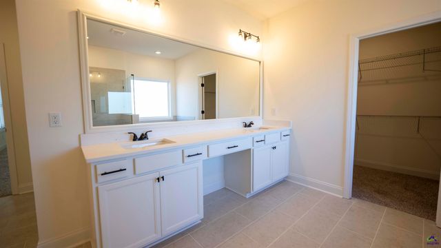 311 Garnet Drive, Bonaire, GA 31005