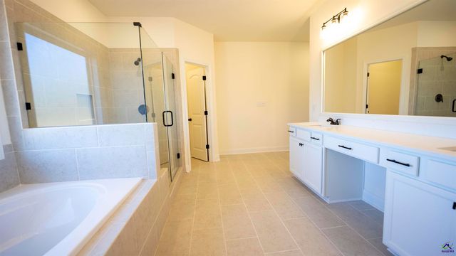 311 Garnet Drive, Bonaire, GA 31005