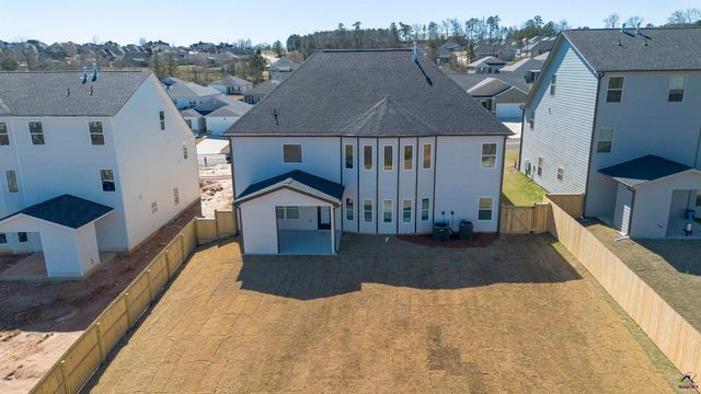 311 Garnet Drive, Bonaire, GA 31005