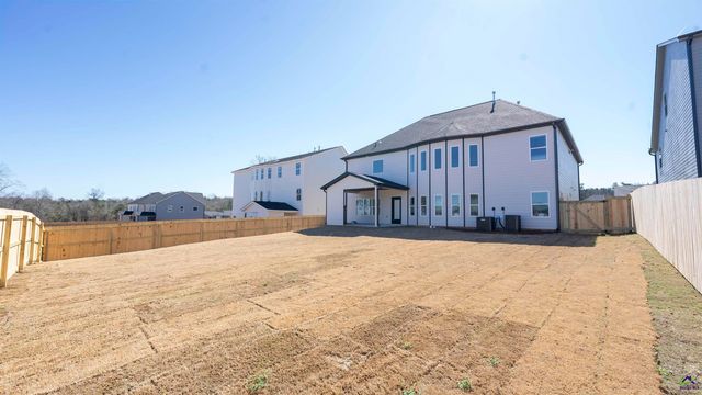 311 Garnet Drive, Bonaire, GA 31005