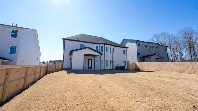 311 Garnet Drive, Bonaire, GA 31005