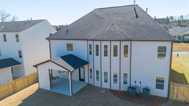 311 Garnet Drive, Bonaire, GA 31005