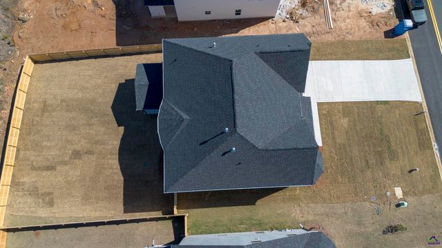 311 Garnet Drive, Bonaire, GA 31005