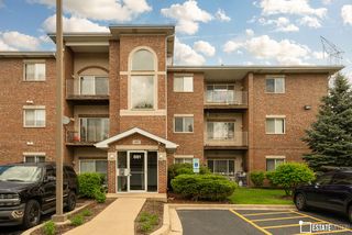 881 N Swift Road 308, Addison, IL 60101