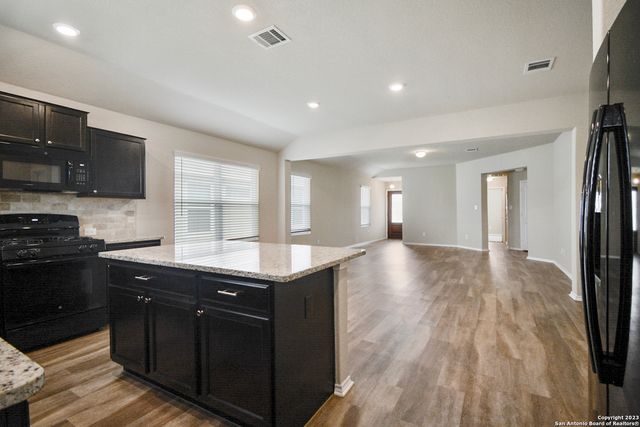 9028 LONGHORN PARK, Converse, TX 78109
