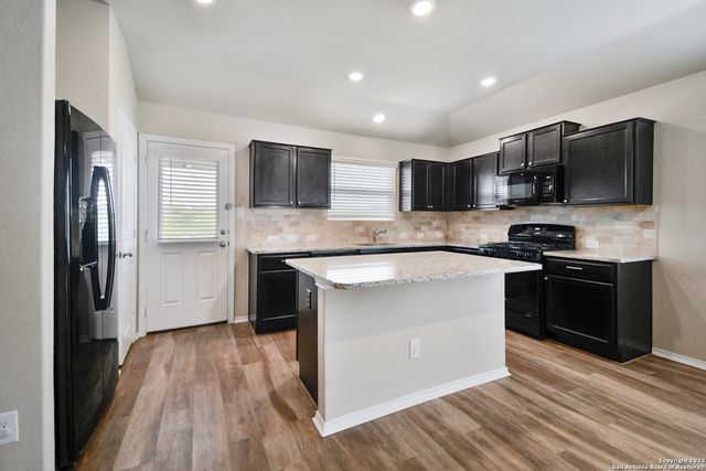 9028 LONGHORN PARK, Converse, TX 78109