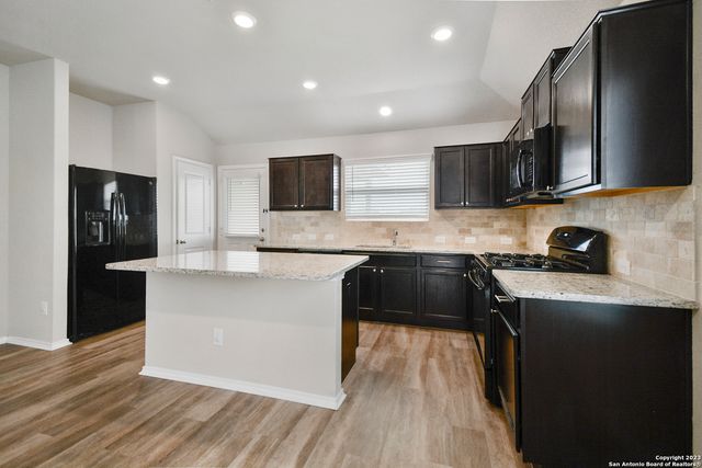 9028 LONGHORN PARK, Converse, TX 78109