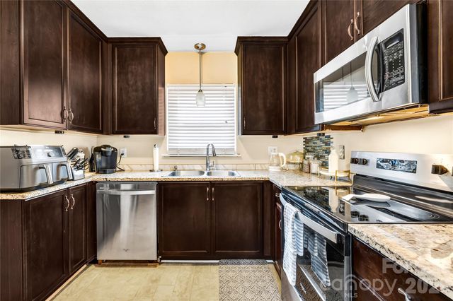 145 Driftwood Drive, Mooresville, NC 28117