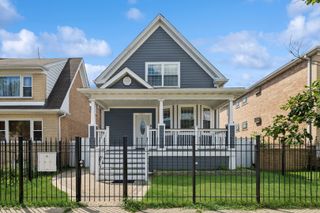 5351 W Foster Avenue, Chicago, IL 60630