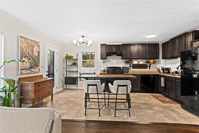 2466 Bouldercliff SE Way, Atlanta, GA 30316