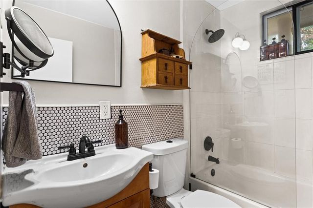 2466 Bouldercliff SE Way, Atlanta, GA 30316