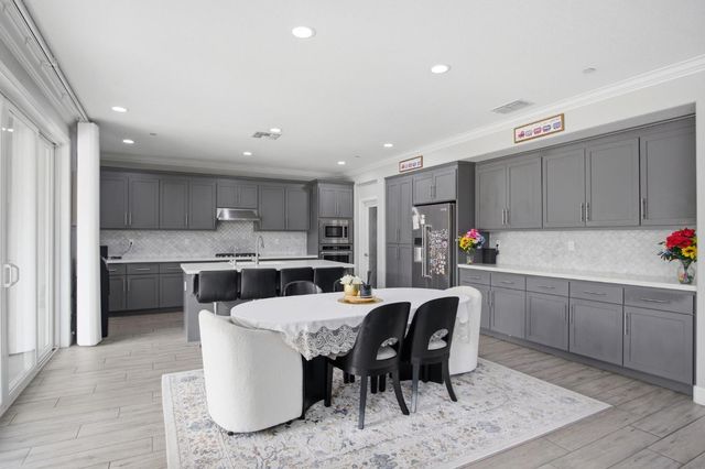 260 Seneca Way, Lodi, CA 95240