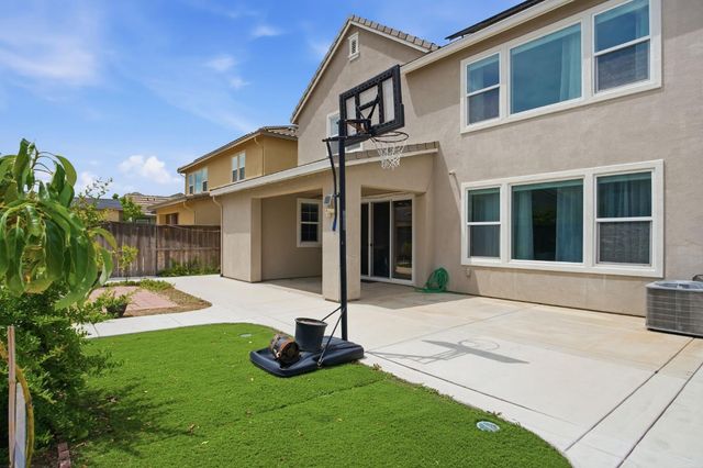 260 Seneca Way, Lodi, CA 95240