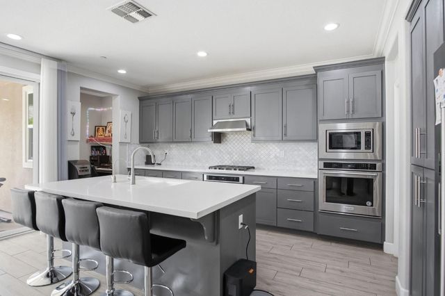 260 Seneca Way, Lodi, CA 95240