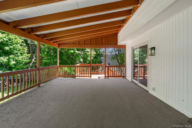 20 Park Circle Drive, Middletown, NY 10940