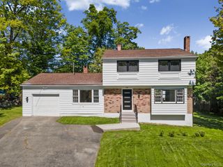 20 Park Circle Drive, Middletown, NY 10940
