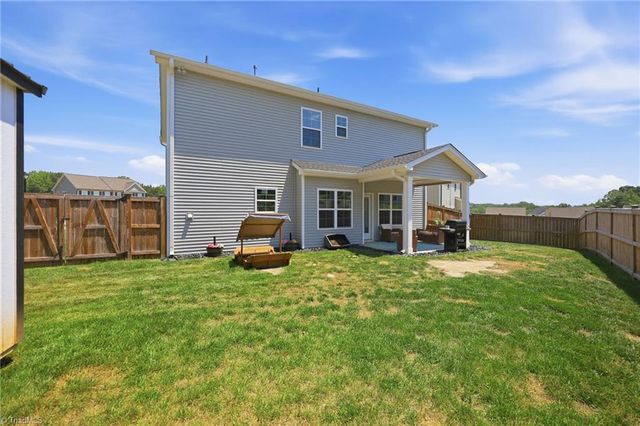 7458 Buckview Court, Kernersville, NC 27284