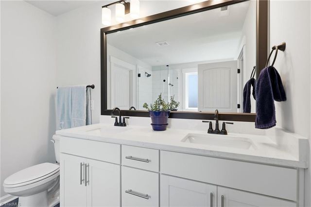 7458 Buckview Court, Kernersville, NC 27284