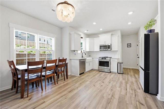 7458 Buckview Court, Kernersville, NC 27284