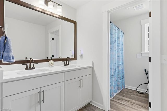 7458 Buckview Court, Kernersville, NC 27284