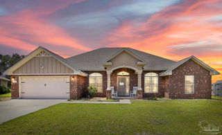 6096 Winchester Cir, Milton, FL 32570