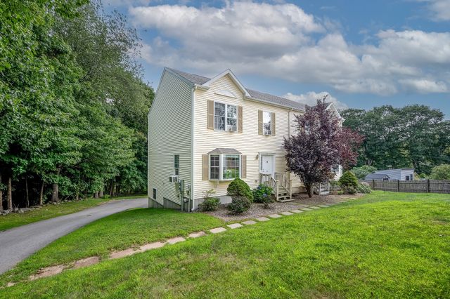 16 Central Tree Rd 16, Rutland, MA 01543