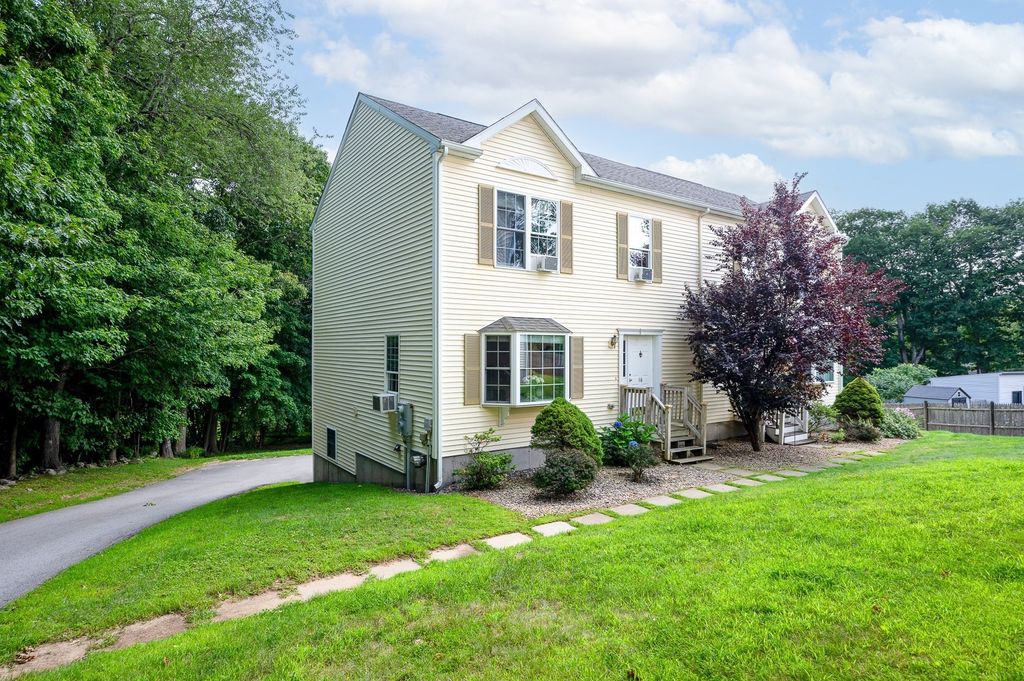 16 Central Tree Rd 16, Rutland, MA 01543