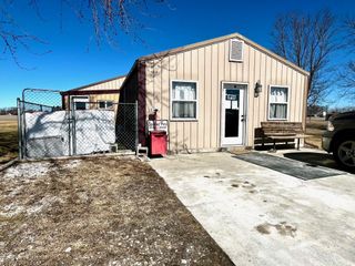 1606 COUNTY ROAD 1390, Cairo, MO 65239