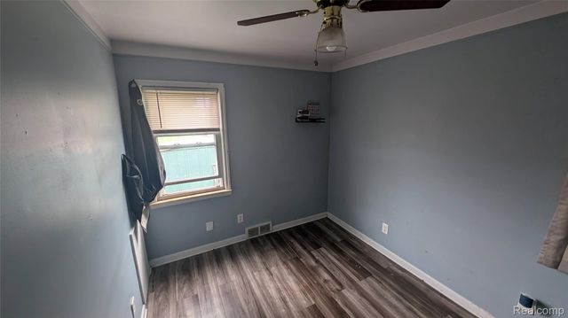 26828 Waldorf Street, Roseville, MI 48066