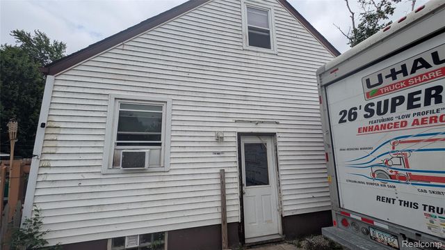 26828 Waldorf Street, Roseville, MI 48066
