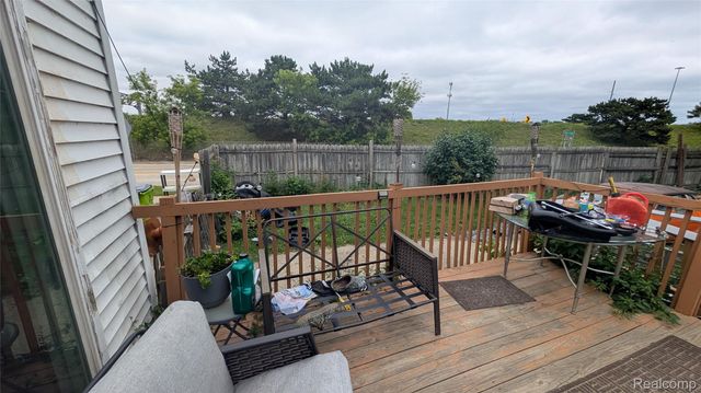 26828 Waldorf Street, Roseville, MI 48066