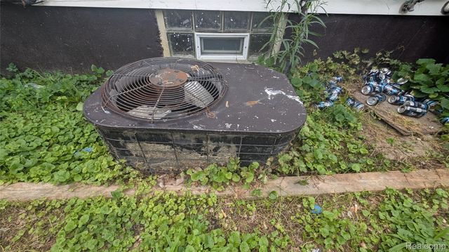 26828 Waldorf Street, Roseville, MI 48066
