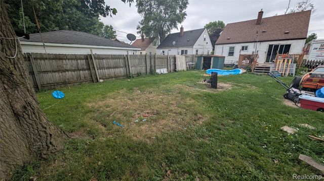 26828 Waldorf Street, Roseville, MI 48066