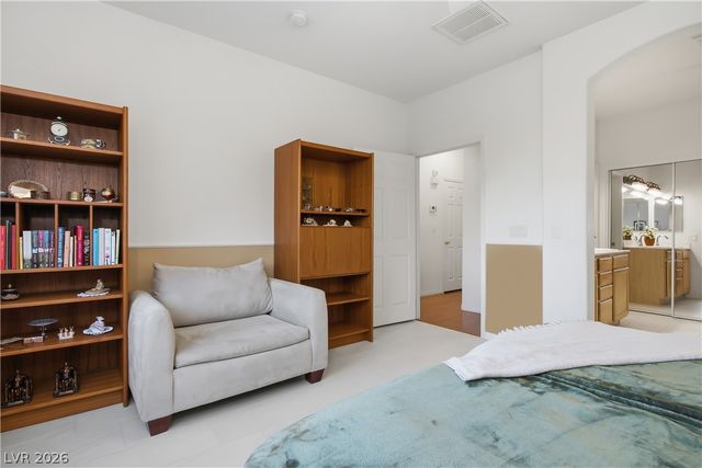 10650 Suffolk Hills Avenue, Las Vegas, NV 89129