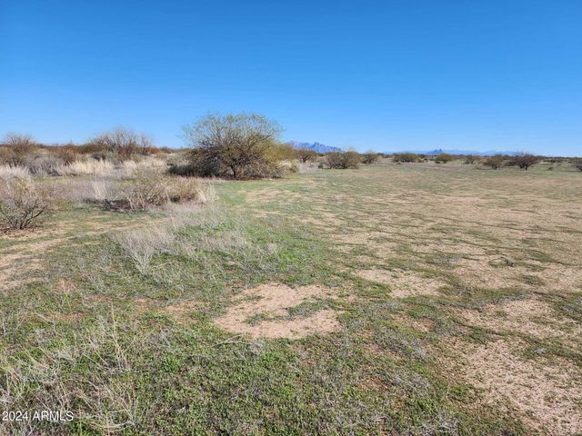 2580 S Sunland Gin Road C & D, Eloy, AZ 85131