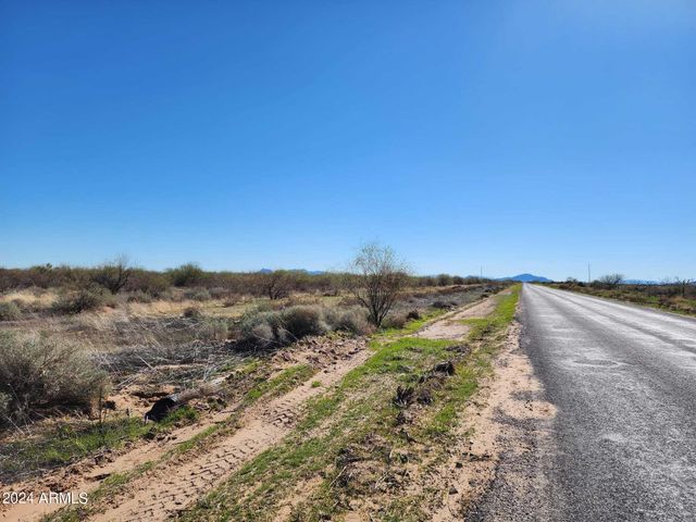2580 S Sunland Gin Road C & D, Eloy, AZ 85131