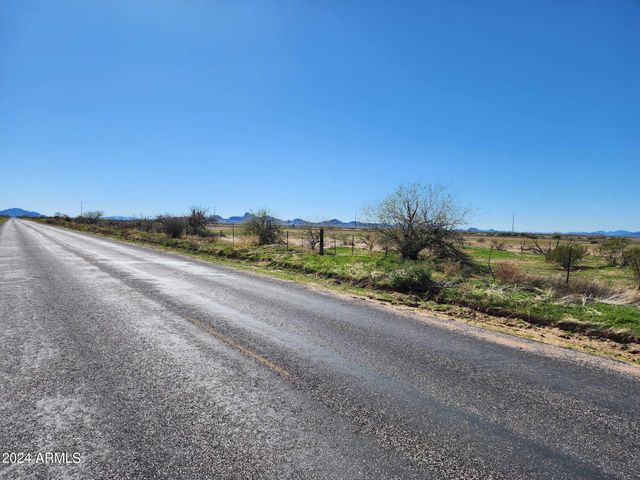 2580 S Sunland Gin Road C & D, Eloy, AZ 85131