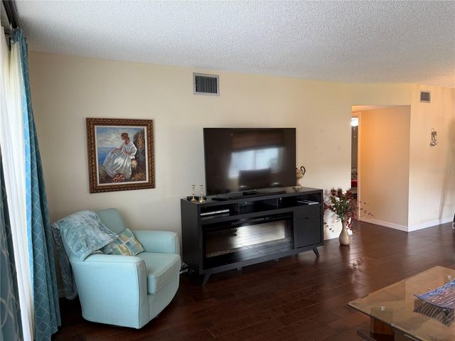 2426 ECUADORIAN WAY 40, Clearwater, FL 33763