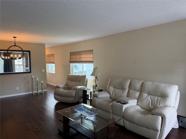 2426 ECUADORIAN WAY 40, Clearwater, FL 33763
