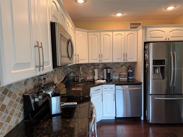2426 ECUADORIAN WAY 40, Clearwater, FL 33763