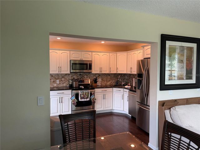 2426 ECUADORIAN WAY 40, Clearwater, FL 33763