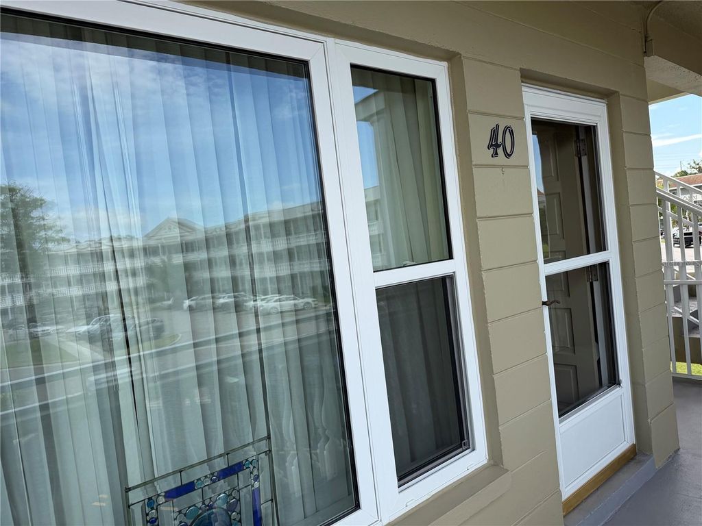 2426 ECUADORIAN WAY 40, Clearwater, FL 33763