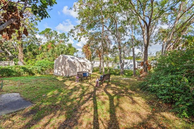2915 LYNNHURST STREET, Sarasota, FL 34239