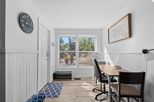 2915 LYNNHURST STREET, Sarasota, FL 34239