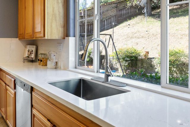 1149 Songwood Rd, Vallejo, CA 94591