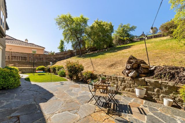 1149 Songwood Rd, Vallejo, CA 94591