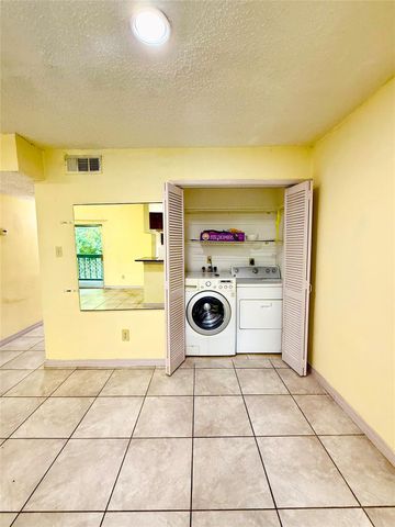 8360 Jorine Drive 8360, Houston, TX 77036